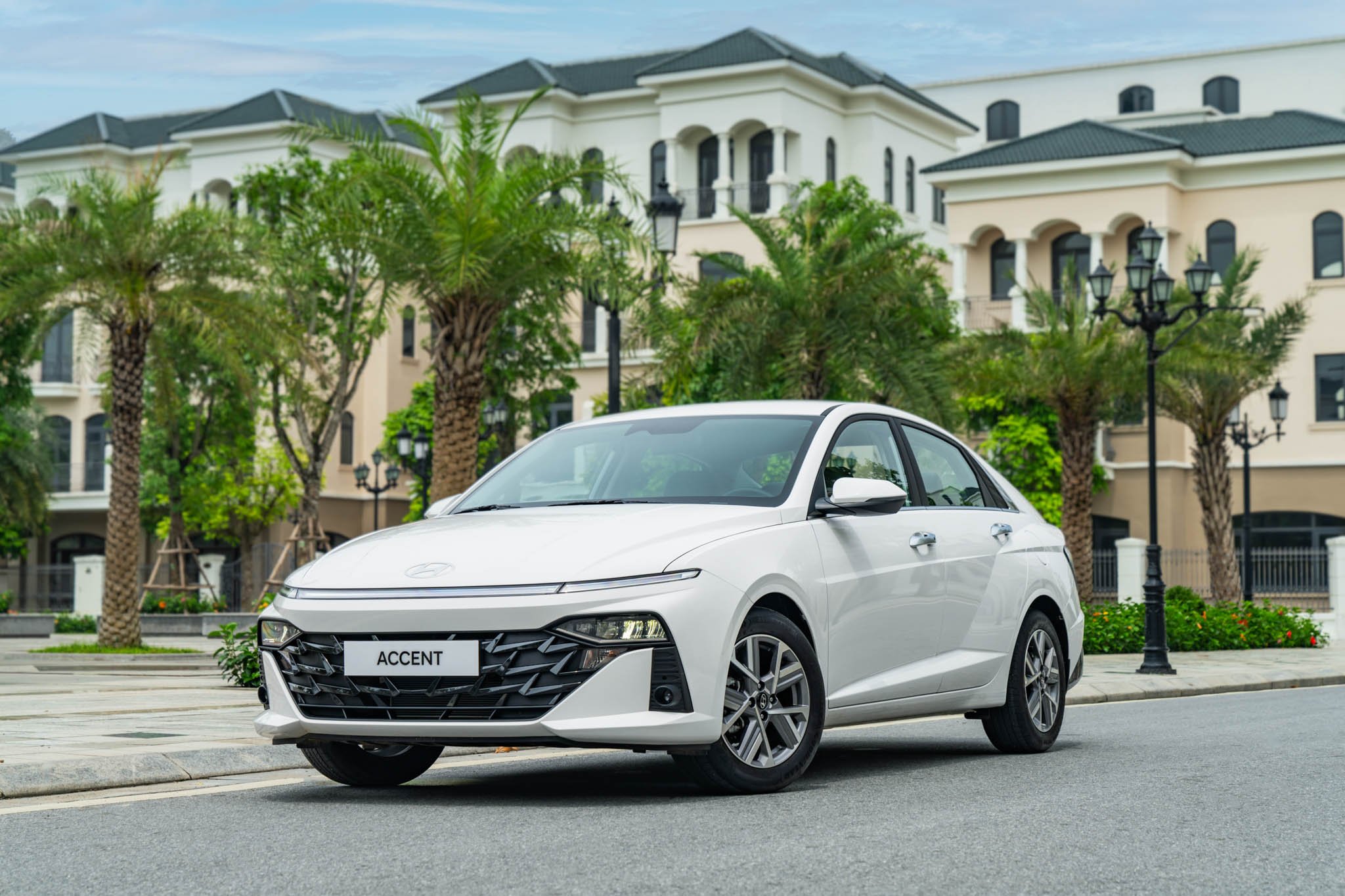 Ngoại thất Hyundai Accent 2026