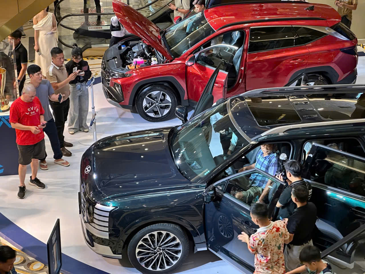 Khách hàng trải nghiệm và đặt cọc trước Hyundai Palisade 2026