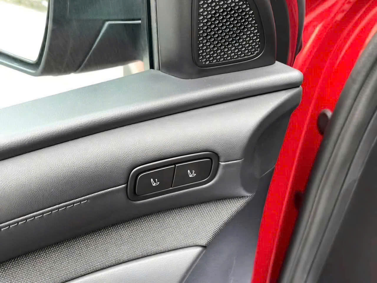 Nội thất Hyundai Tucson Hybrid 2026 nhớ ghế